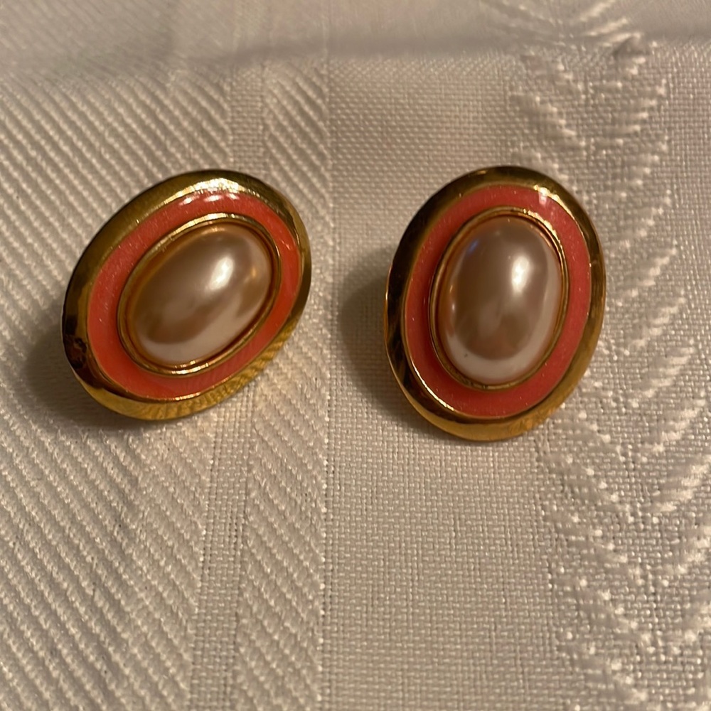Allison Reed Vintage earrings